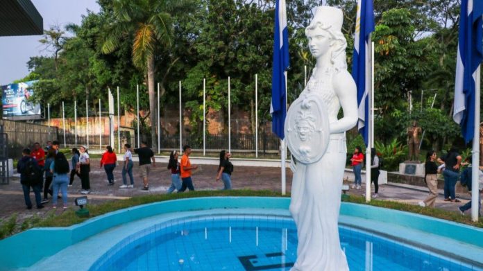 photo_5141319060586343804_y