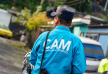 Obstrucción en aceras y uso indebido de la vía, principales infracciones detectadas en el Centro Histórico de San Salvador en 2025