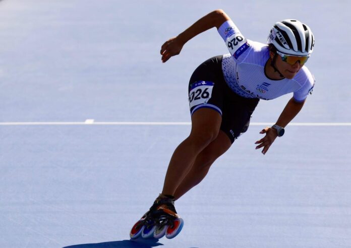 Ivonne Nóchez compitiendo en la final de 500 metros + distancia femenino. Foto cortesía: INDES