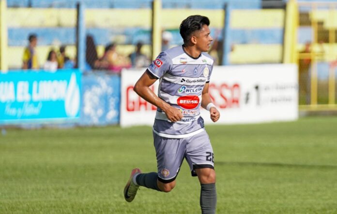 En los últimos 3 encuentros Kevin Reyes ha anotado 3 tantos y servido 2 asistencias. Foto cortesía: ADIMetapán