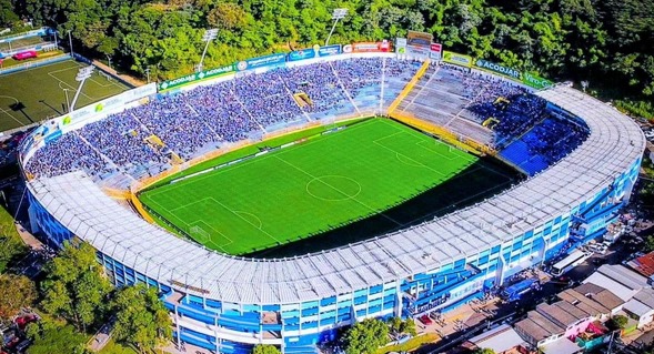 La selección solo podrá utilizar el Estadio Cuscatlán en su partido contra Surinam. Foto cortesía Estadio Cuscatlán.