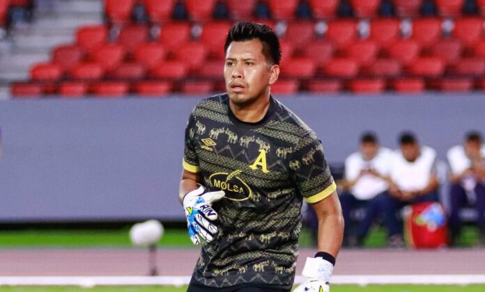 Cristopher Rauda debutó con los 'Albos' debido a la convocatoria de Mario González con selección. Foto cortesía: Alianza FC.