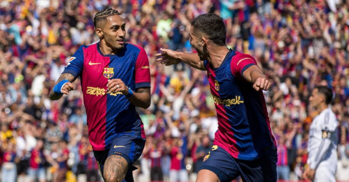 Raphinha y Ferrán celebrando un gol ante el Real Madrid en liga. Foto cortesía: FC Barcelona Raphinha y Ferrán celebrando un gol ante el Real Madrid en liga. Foto cortesía: FC Barcelona