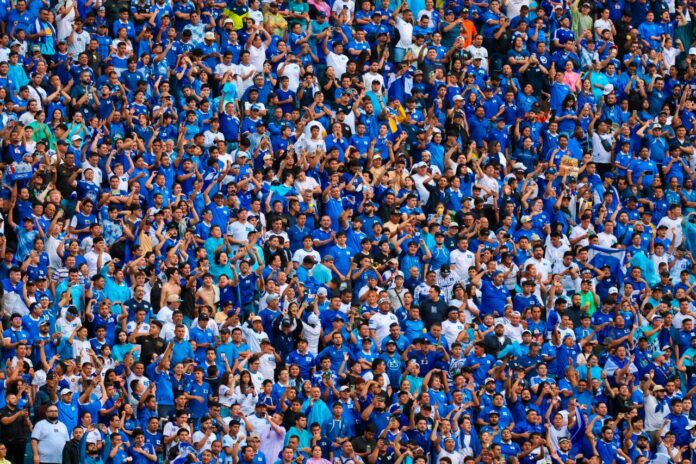 Afición El Salvador La afición 'Cuscatleca' agotó las entradas en el partido contra Surinam. Foto cortesía: La Selecta.