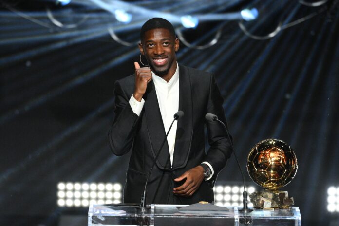 Dembélé se mostró feliz y emocionado al recibir el premio, incluso llegó hasta las lágrimas. Foto cortesía: Balón de Oro.