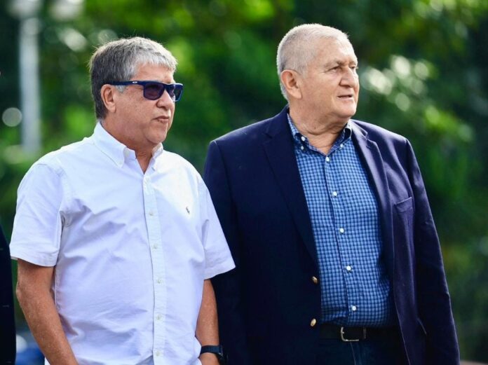 La duración del vínculo contractual de los colombianos Eduardo Lara y Hernán Darío Gómez es hasta final de año. Foto cortesía: INDES.