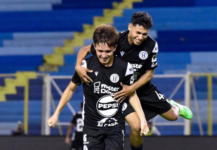 En sus últimos dos partidos en el 'Coloso de Monserrat' Hércules ha recibido diez goles. Foto cortesía: CD Hércules.