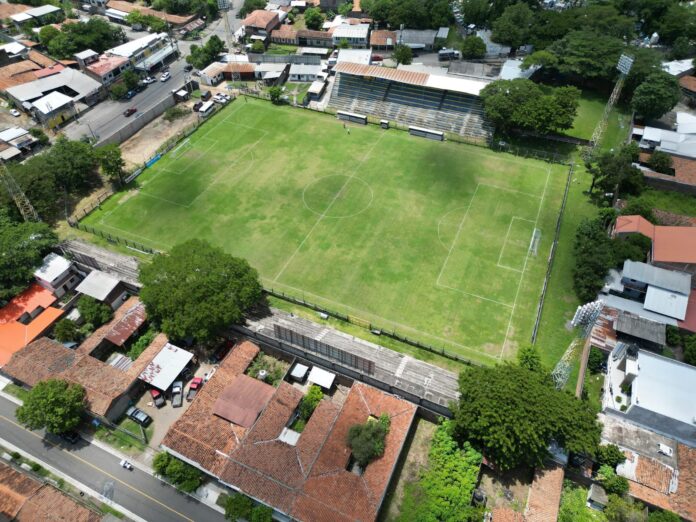 Los estadios de Morazán y La Unión serán intervenidos por la entidad pública. Foto cortesía: INDES.