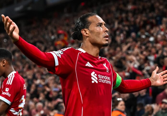 Liverpool Atlético El central neerlandés le dio la victoria al campeón de la Premier League en el descuento. Foto cortesía: Liverpool FC.