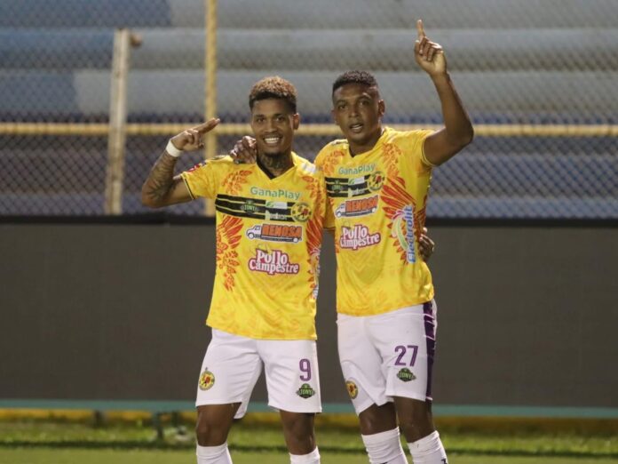 Platense Hércules El campeón internacional de La Paz está en su mejor momento del torneo; sumaron su segunda victoria al hilo. Foto cortesía: CD Platense.