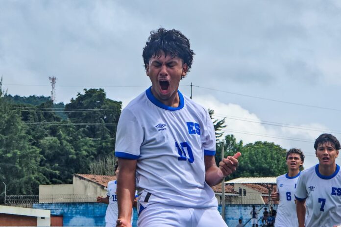 El jugador nacido en Estados Unidos, con raíces salvadoreñas y peruanas, anotó por partida doble. Foto cortesía: La Selecta.