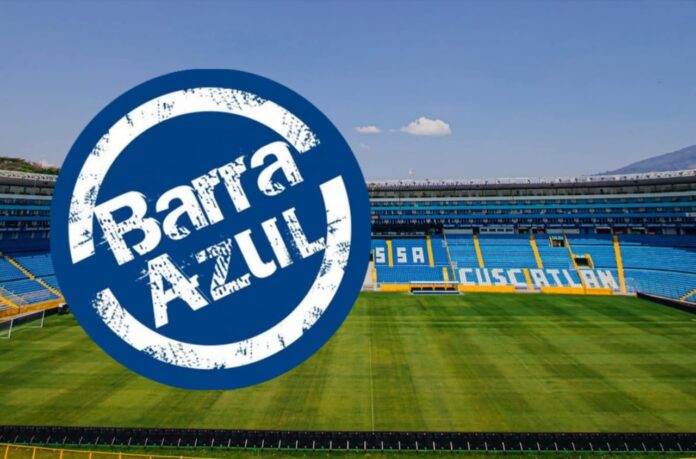 Barra Azul La barra organizada buscará evitar faltas de respeto al equipo rival. Foto cortesía: Estadio Cuscatlán.