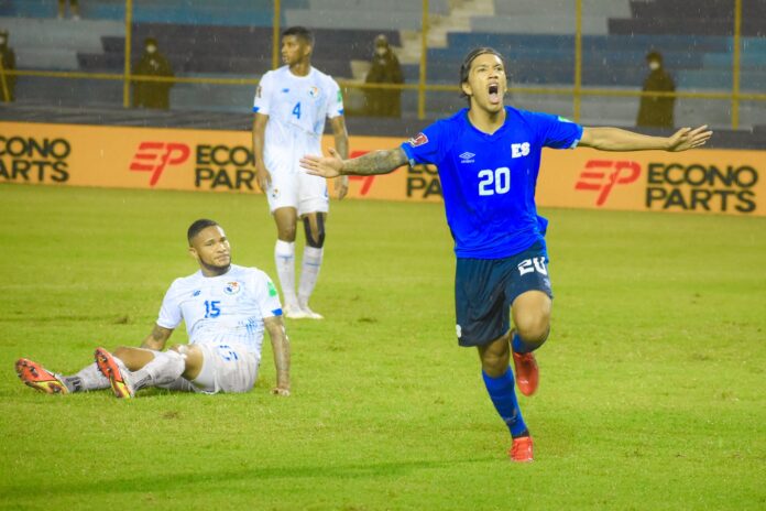 Enrico Dueñas La celebración de Enrico Dueñas en el último partido de local ante Panamá. Foto cortesía: La Selecta.