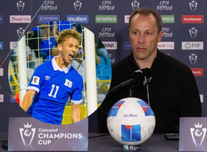 El norteamericano se mostró preocupado por el estado físico de su jugador. Foto cortesía: La Selecta y LA FC.