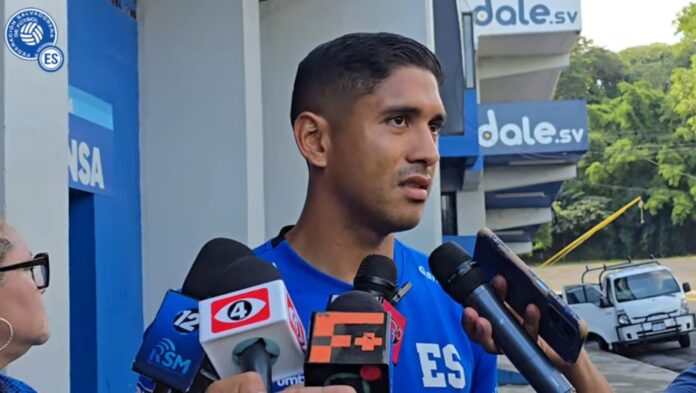 El salvadoreño-costarricense ya se encuentra entrenando junto a sus compañeros de selección. Foto cortesía: FESFUT.