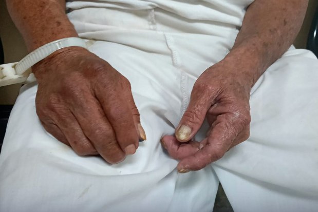 photo_5165743319831743391_x