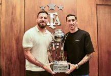 Polémica en Argentina: le entregaron un título “por escritorio” al Rosario Central de Di María Di María y su compañero Jorge Broun junto al título de campeones. Foto cortesía: LigaAFA.
