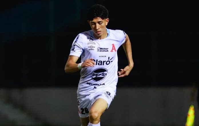 Noel El exfutbolista de Limeño no se fue contento con el trato de la que fue su afición. Foto cortesía: Alianza FC.