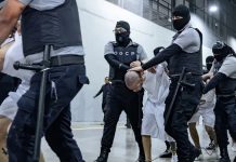 HRW denuncia tortura a venezolanos en CECOT de El Salvador