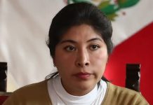 Perú ordena captura de ex primera ministra Betssy Chávez