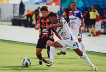 Empate en el ‘Clásico Oriental’ frustra el récord de los ‘Toros’ La escuadra de San Miguel dejó escapar una ventaja de dos goles. Foto cortesía: CD Águila.