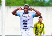 Alianza ganó ante Fuerte, pero igualmente terminó tercero El colombiano Carlos Salazar hizo una gran jugada en el tercer gol. Foto cortesía: Alianza FC.