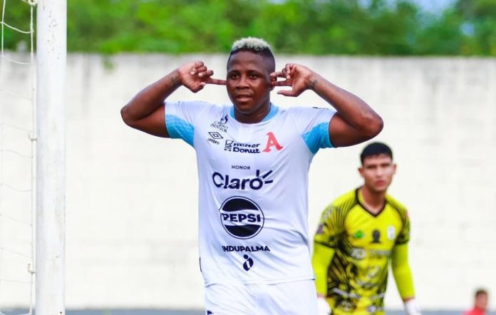 alianza El colombiano Carlos Salazar hizo una gran jugada en el tercer gol. Foto cortesía: Alianza FC.