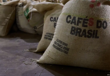 Trump retira aranceles a carne de res, tomate, banano y café