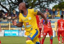 Limeño venció a Cacahuatique y subió en la tabla: se definió el campeón de goleo El tanto de Erik Correa no fue suficiente para alcanzar a Argueta en el goleo. Foto cortesía: Municipal Limeño.