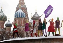 Rusia declara «extremista» al grupo de punk Pussy Riot