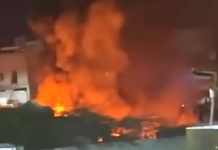 Riad ataca un cargamento de armas en puerto de Yemen