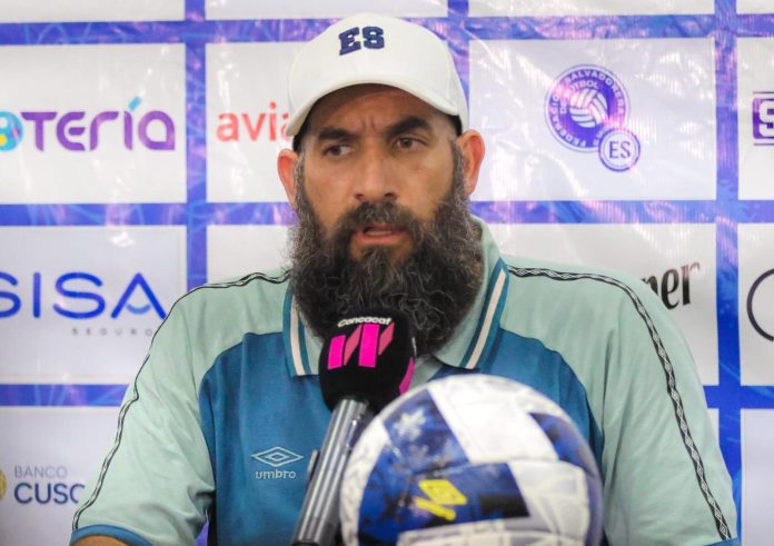 El DT se mostró preocupado por las ocasiones falladas. Foto cortesía: La Selecta.