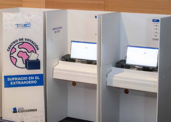 Centro de votación para sufragio en el exterior para comicios 2024.
