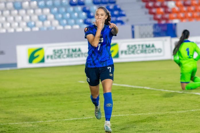 Danielle Fuentes Danielle Fuentes ya sabe lo que es anotarle a Honduras. Foto cortesía: La Selecta.