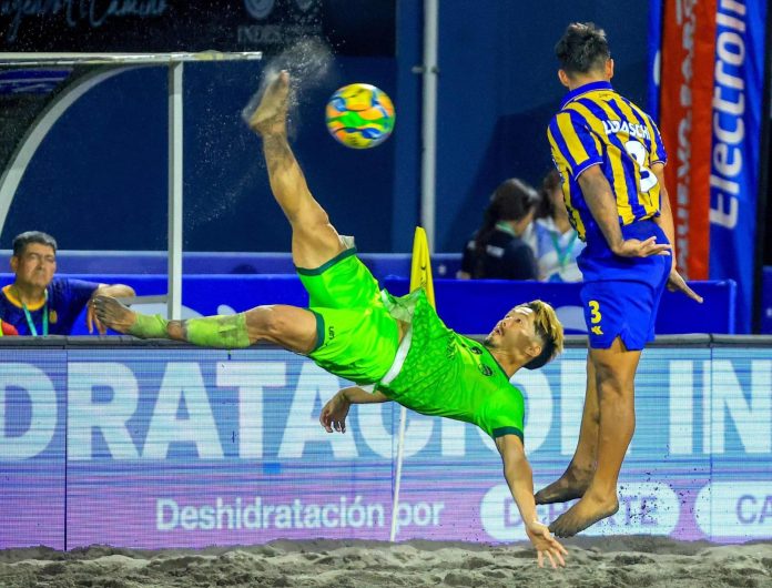 Oba Oba realizando una jugada acrobática. Foto cortesía: INDES.