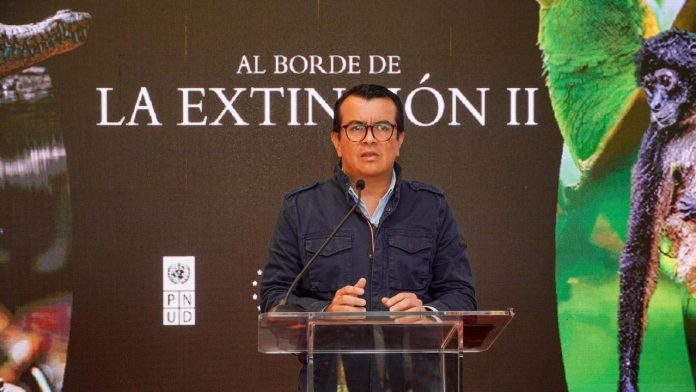 Titular del MARN, Fernando López.