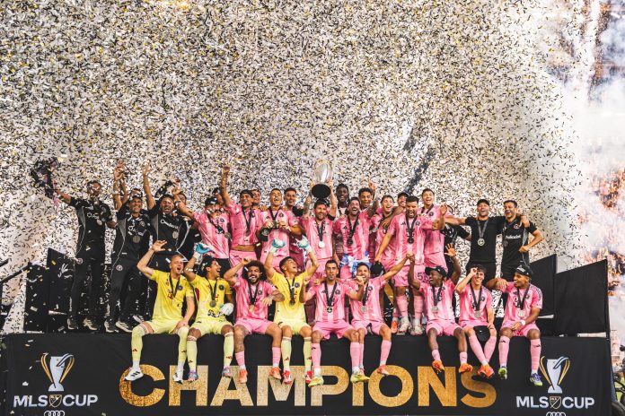 inter Miami Los campeones de la MLS levantando la copa. Foto cortesía: Inter Miami.