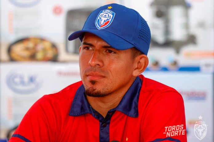 González en su presentación. Foto cortesía: AD San Carlos.