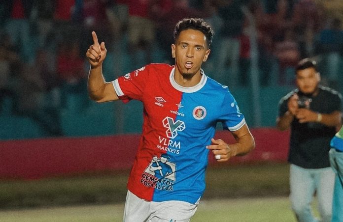 Maciel Maciel fue la figura con un doblete. Foto cortesía: FAS.