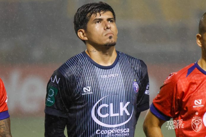 González tuvo un gran debut. Foto cortesía: AD San Carlos.