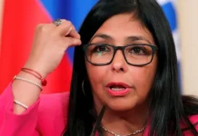 Tribunal ordena que Delcy Rodríguez asuma presidencia interina de Venezuela Maduro ha llamado a Delcy Rodríguez una "tigresa" por su férrea defensa del gobierno socialista. (Reuters)