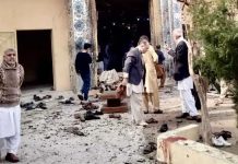 Pakistán: más de 30 muertos en atentado contra mezquita