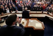 Trump dice que Irán sigue sin renegar de un «arma nuclear»