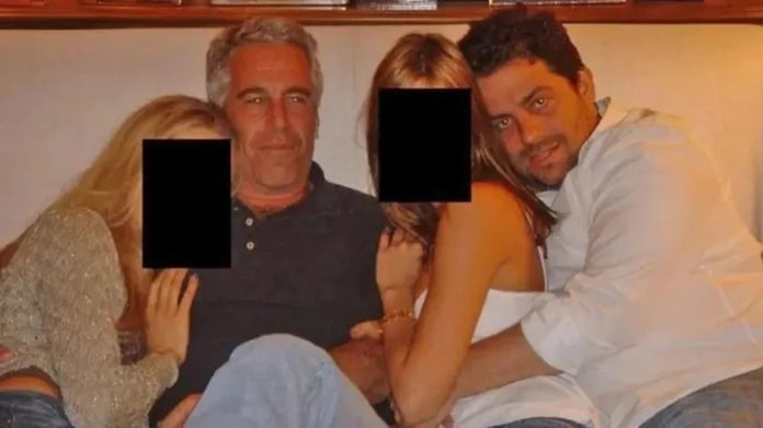 Fotografía obtenida entre archivos divulgados por el Caso Epstein. Imagen de referencia. Fotografía obtenida entre archivos divulgados por el Caso Epstein. Imagen de referencia.