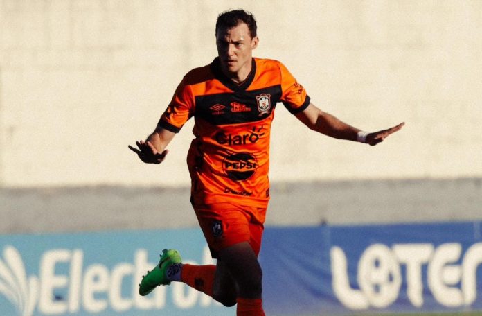 Granitto Granitto anotó el gol de la victoria en el descuento. Foto cortesía: CD Águila.