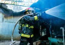 Incendio en Comunidad Villa Olímpica de Mejicanos deja 7 viviendas con daños
