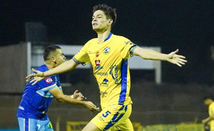 Javier López anotó el definitivo 2-1. Foto cortesía: Municipal Limeño.