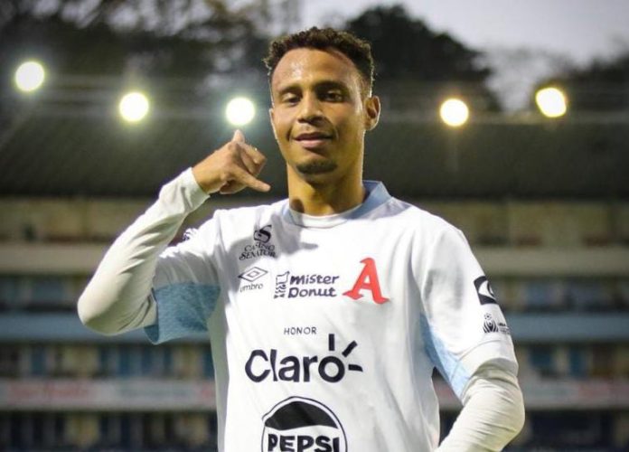 Souza Souza anotó su tercer gol con los "Albos". Foto cortesía. Alianza FC.