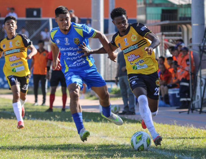 Los 'Gallos' ganaron en Ilobasco. Foto cortesía: CD Platense.