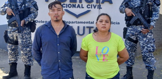 Detienen a pareja señalada de asesinar a mujer reportada como desaparecida, en San Dionisio
